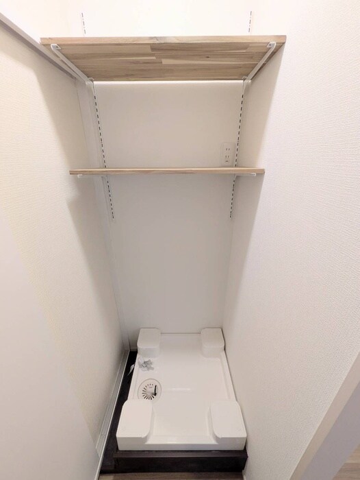 物件内観写真11　(洗濯機置場)
