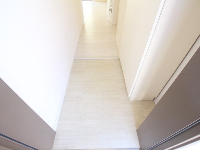 物件内観写真17　(玄関)