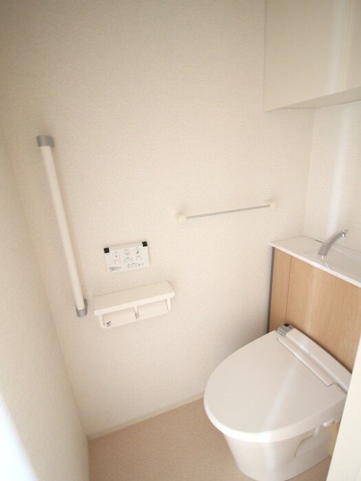 物件内観写真15　(トイレ)