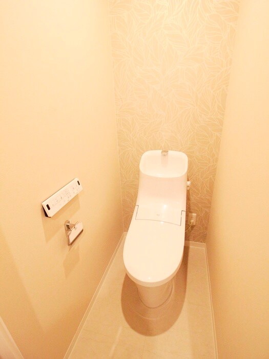 物件内観写真8　(トイレ)