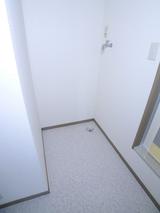 物件内観写真21　(洗濯機置場)