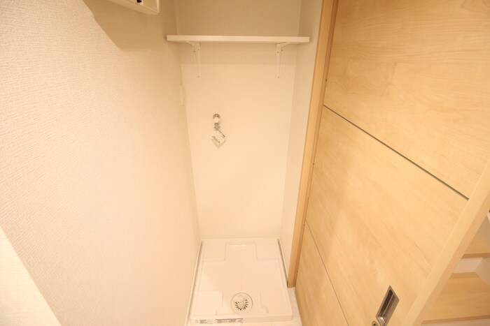 物件内観写真15　(洗濯機置場)