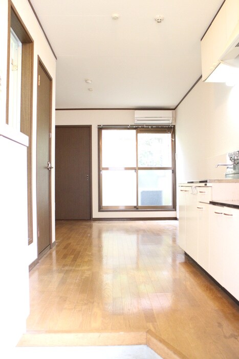 物件内観写真10　(玄関)