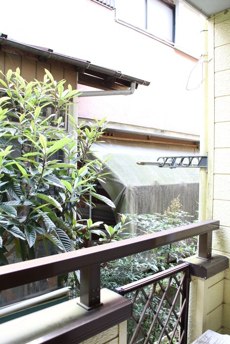 物件内観写真16　(室内からの展望)