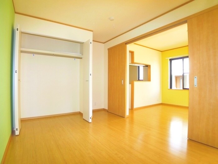 物件内観写真15　(収納)