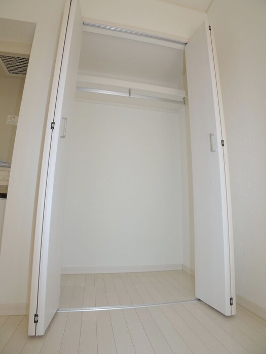 物件内観写真15　(収納)