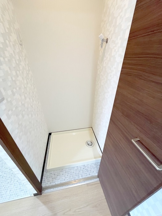 物件内観写真11　(洗濯機置場)