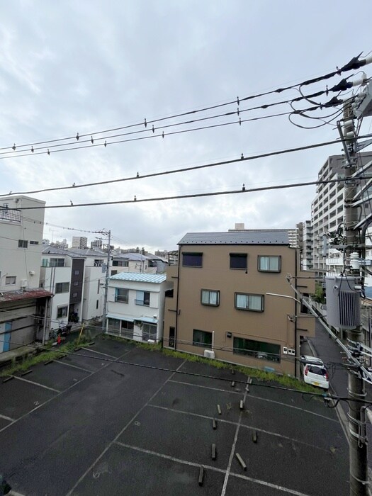 物件内観写真16　(室内からの展望)