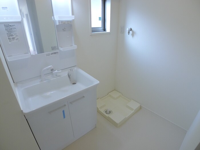 物件内観写真11　(洗面)