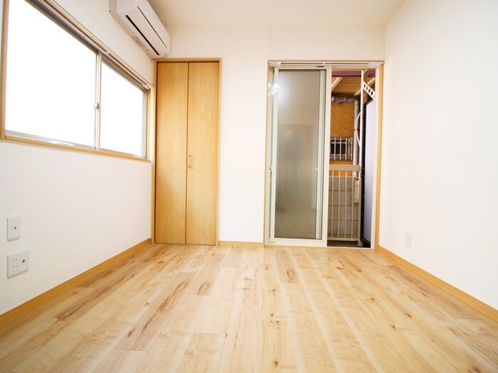 物件内観写真8　(居室)