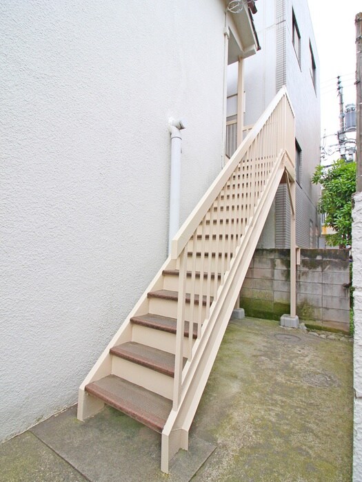 物件外観写真5　(エントランス部分)