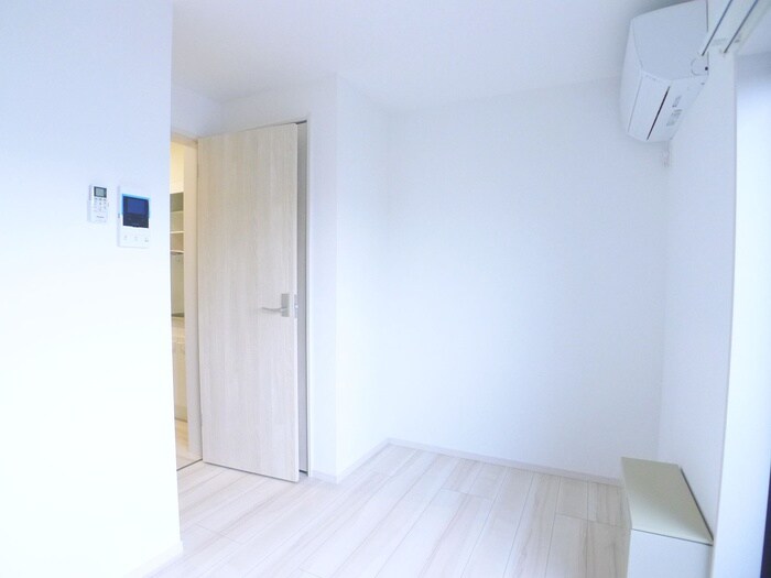 物件内観写真5　(居室)