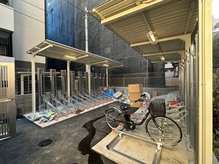 物件外観写真3　(駐輪場)