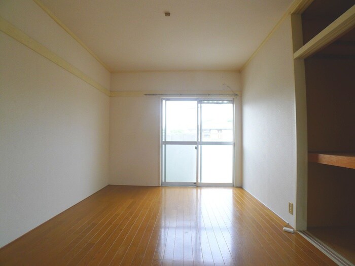 物件内観写真9　(居室)