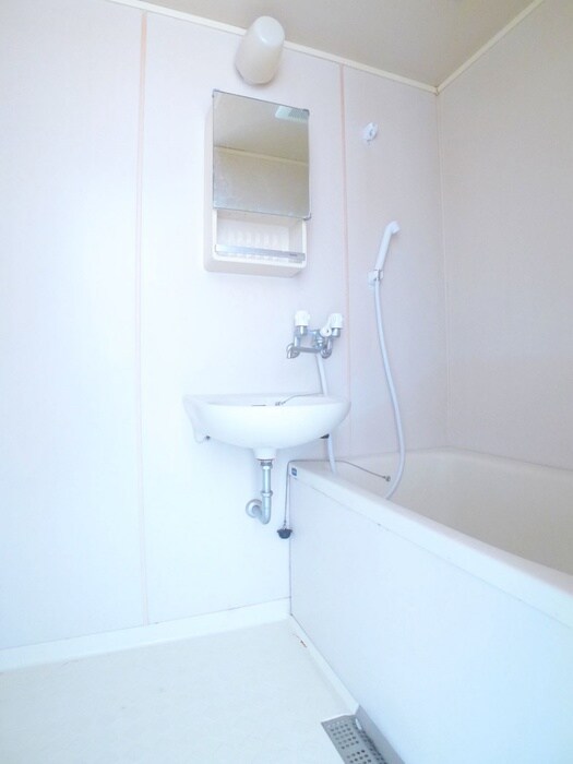 物件内観写真13　(バス／シャワールーム等)