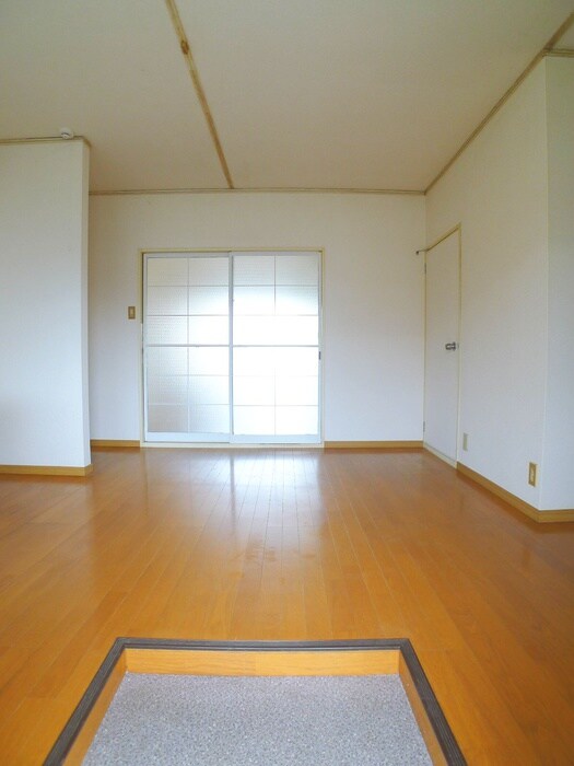 物件内観写真15　(玄関)