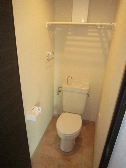 物件内観写真10　(トイレ)