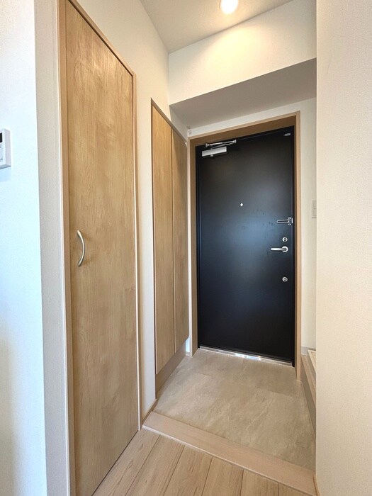 物件内観写真7　(玄関)