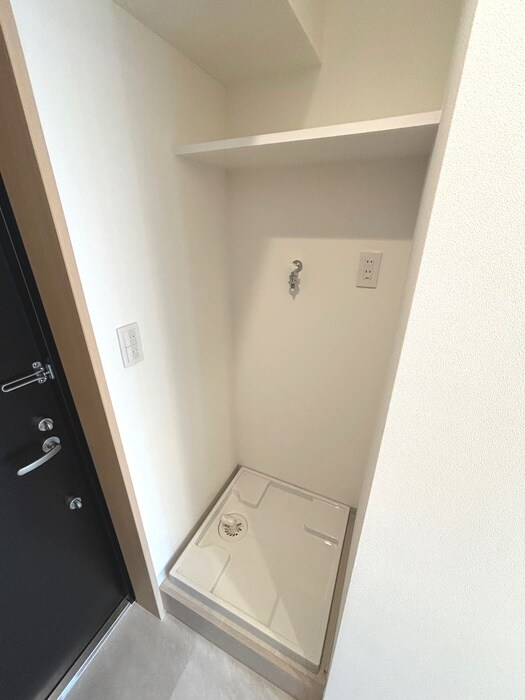 物件内観写真15　(洗濯機置場)
