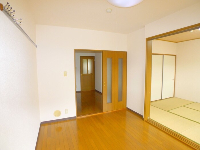 物件内観写真7　(居室)