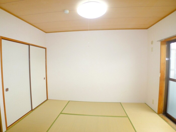 物件内観写真11　(室内からの展望)