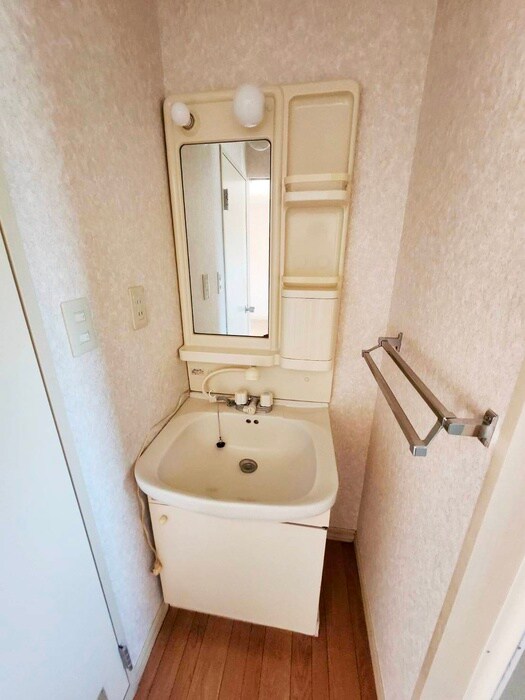 物件内観写真12　(洗面)