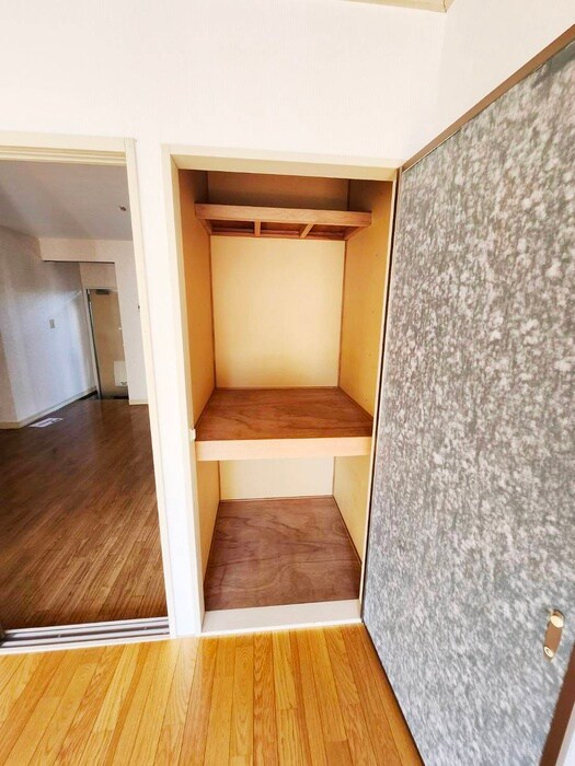 物件内観写真18　(収納)