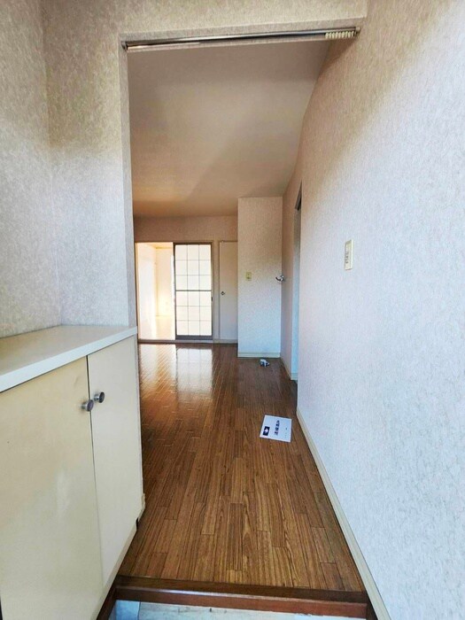 物件内観写真20　(廊下)