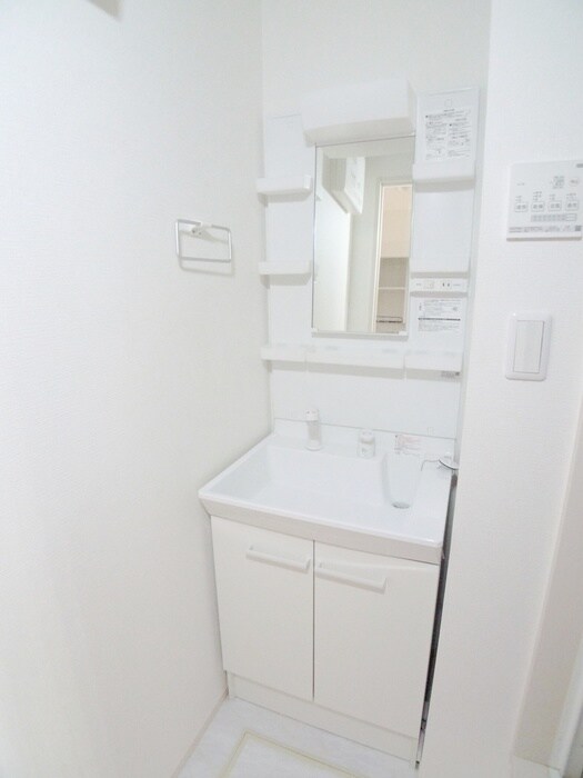 物件内観写真9　(洗面)