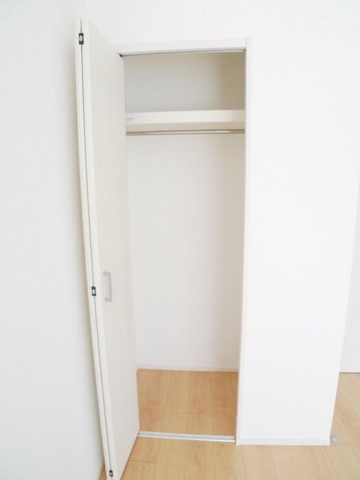 物件内観写真13　(収納)
