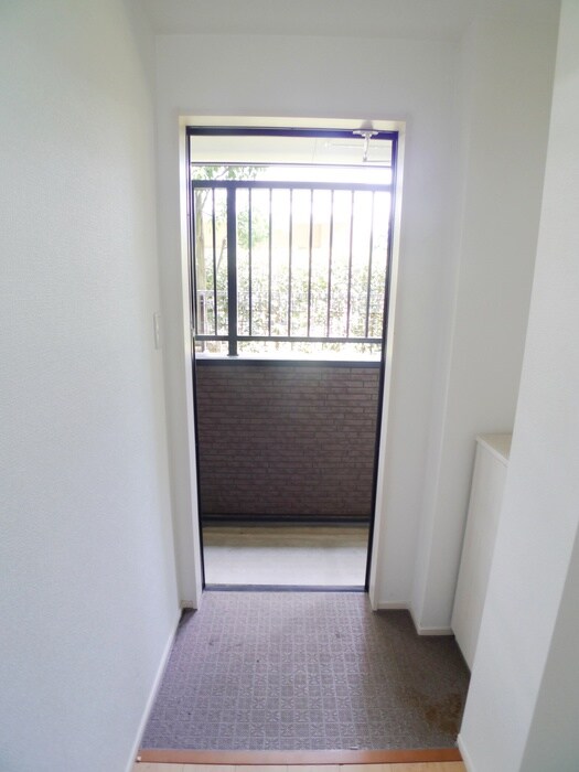 物件内観写真14　(玄関)