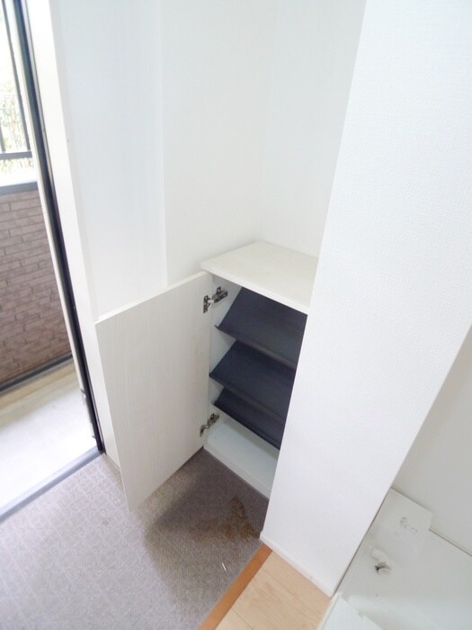 物件内観写真19　(靴箱)