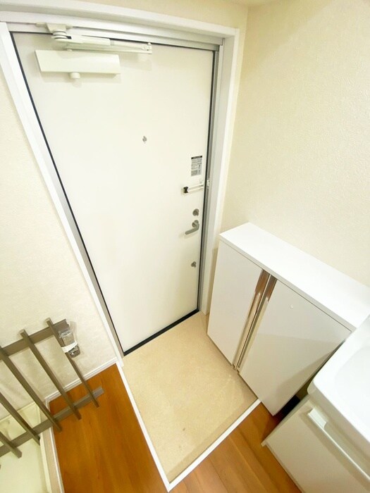 物件内観写真7　(玄関)