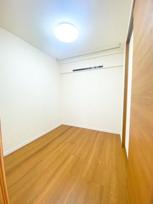 物件内観写真11　(居室)