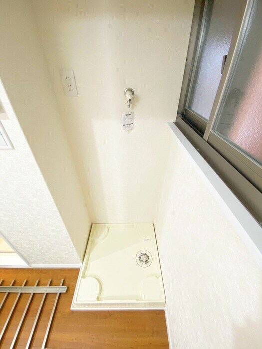 物件内観写真17　(洗濯機置場)