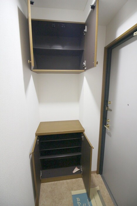 物件内観写真15　(靴箱)