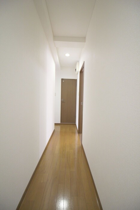 物件内観写真16　(廊下)