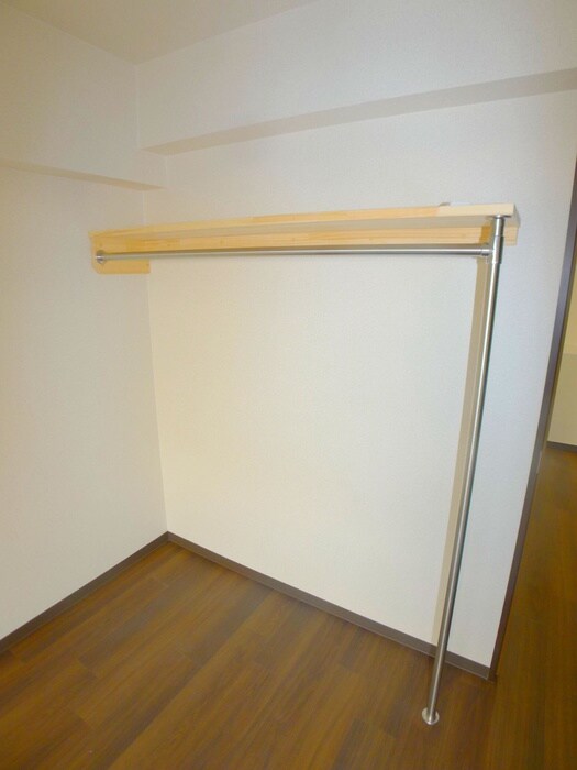 物件内観写真12　(収納)