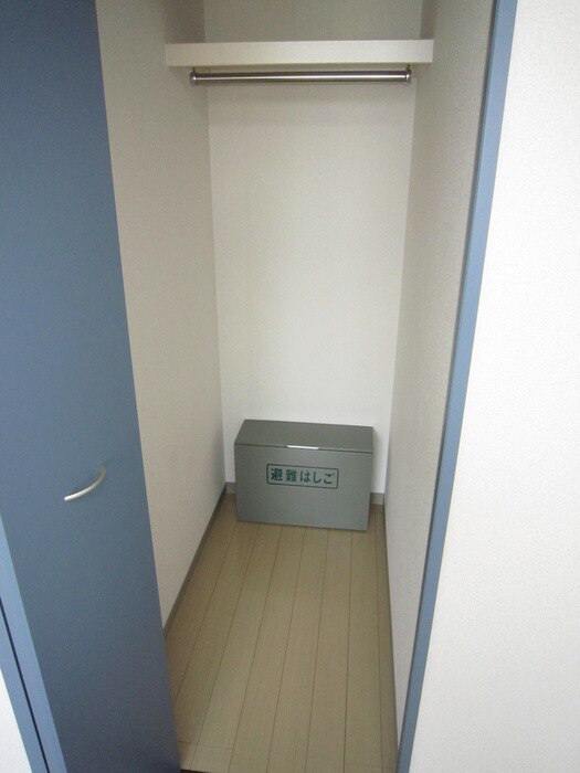 物件内観写真13　(収納)