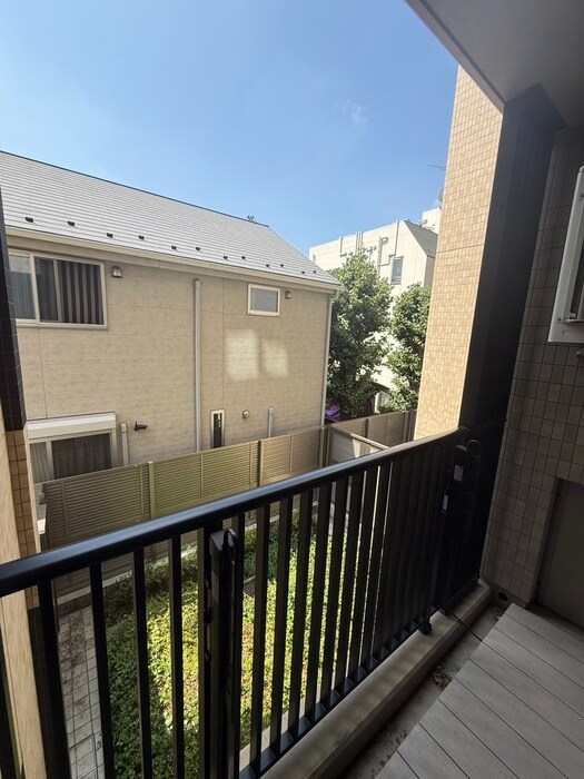 物件内観写真7　(室内からの展望)