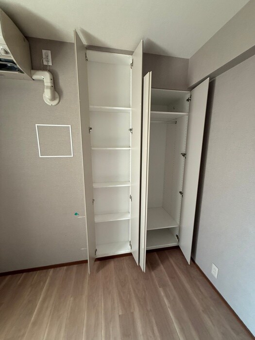 物件内観写真11　(収納)