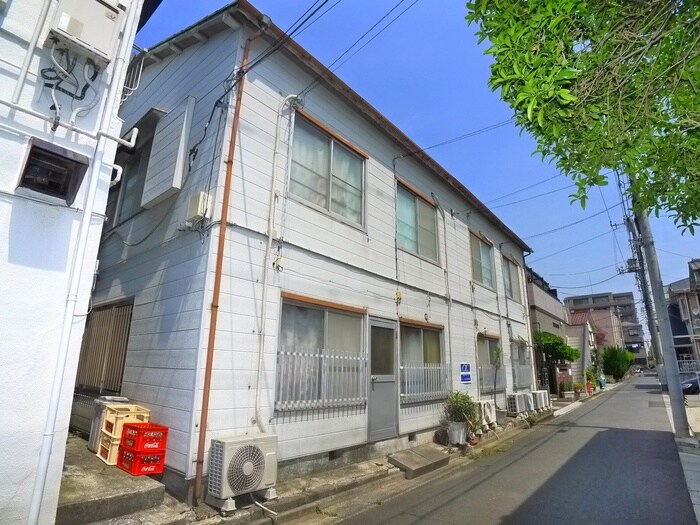 物件外観写真4　(エントランス部分)