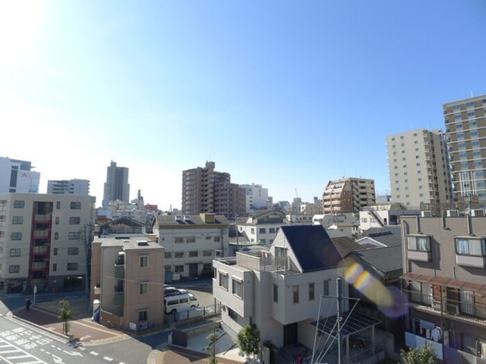 物件内観写真12　(室内からの展望)