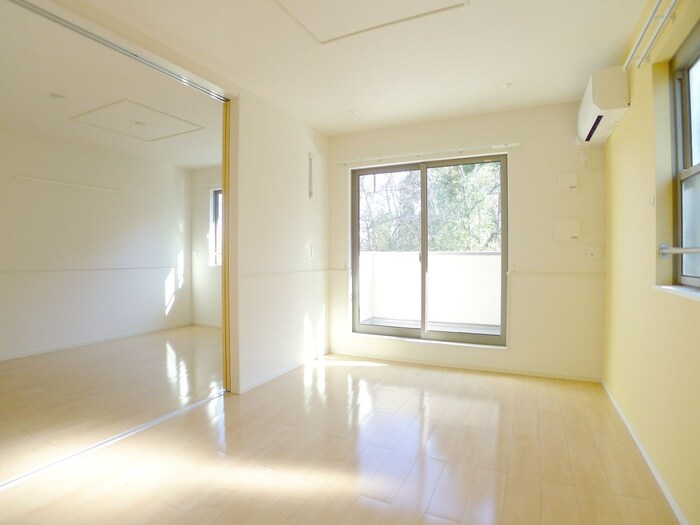 物件内観写真9　(ベランダ・バルコニー)