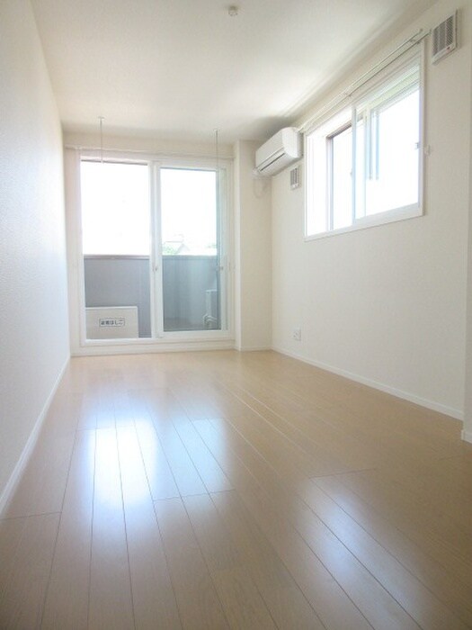 物件内観写真11　(居室)