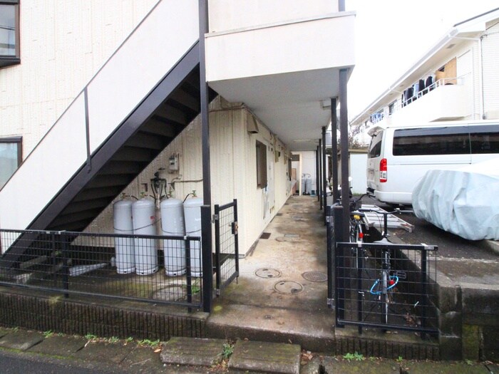 物件外観写真4　(エントランス部分)