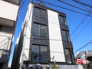 LEGALAND SENGOKU Cross(B棟)外観写真