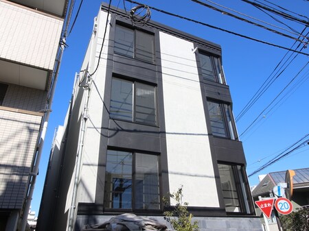 LEGALAND SENGOKU Cross(B棟)外観写真