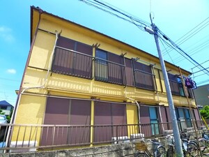 メゾンイナヨシ外観写真