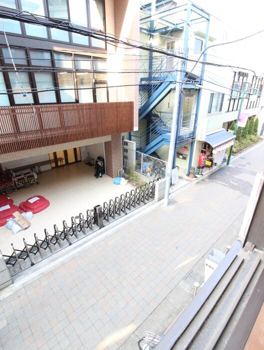 物件内観写真16　(室内からの展望)